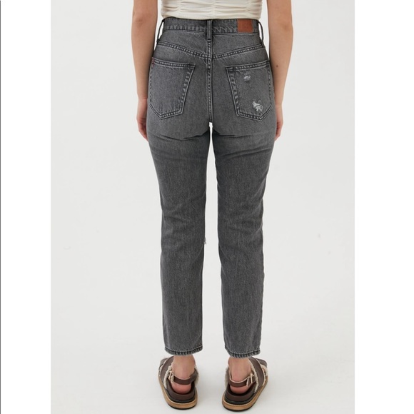 NWT UO BDG High-Waisted Slim Straight Jean – Washed Black Distressed - Picture 4 of 6